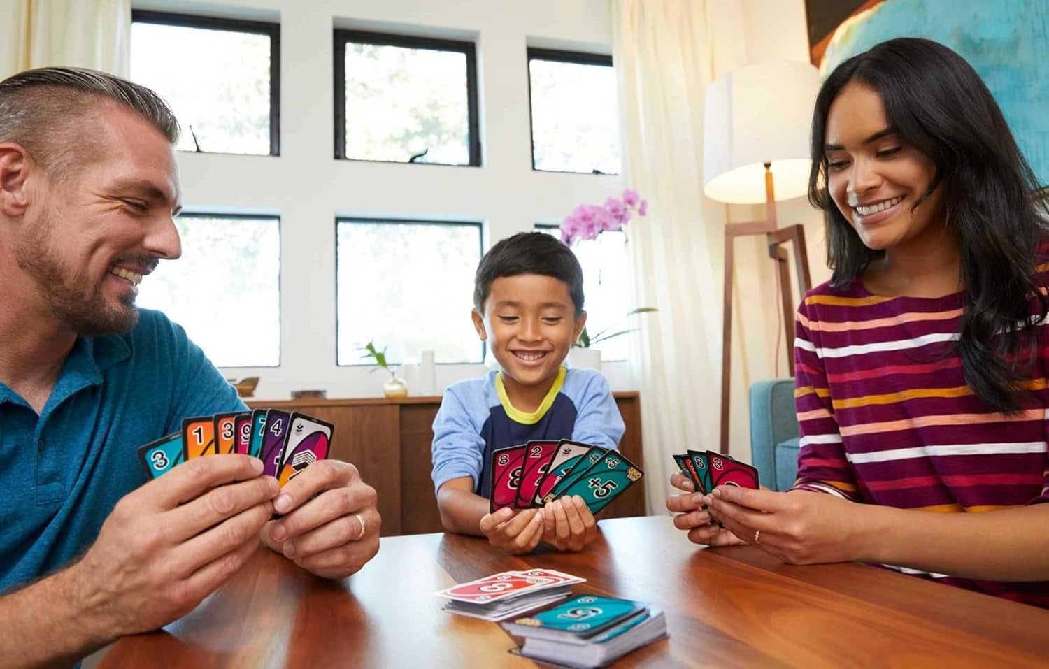UNO FLIP! Card Game with Color Blind Accessible Deck for Kids, Adults & Family Night, 2 to 10 Players